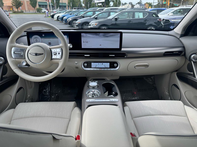 Used 2024 Genesis GV60 Advanced image 12