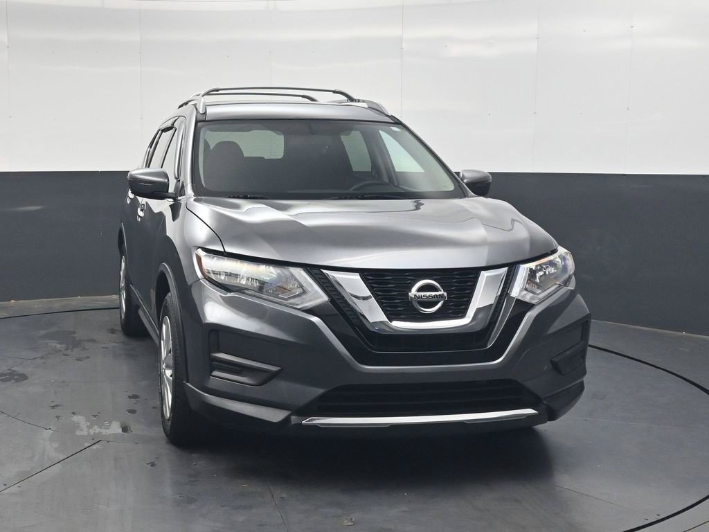 Used 2017 Nissan Rogue S w/ S Appearance Package FWD image 9
