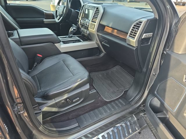 Used 2016 Ford F150 Lariat w/ Equipment Group 502A Luxury AWD/4WD image 13