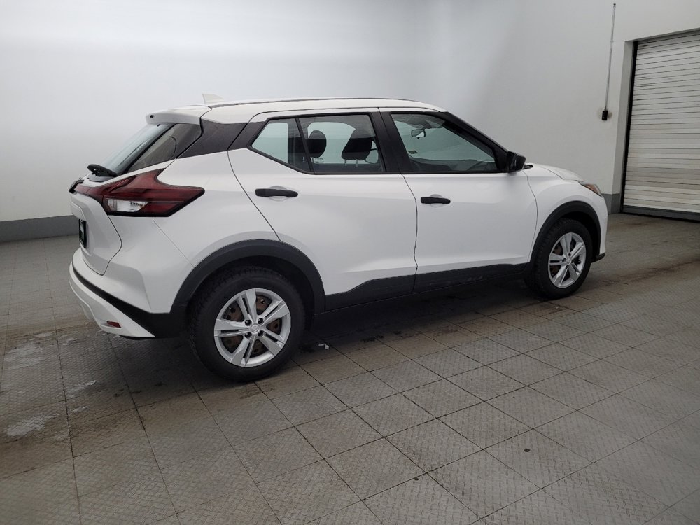 Used 2022 Nissan Kicks S image 10