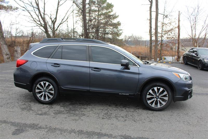 Used 2015 Subaru Outback 3.6R Limited image 9