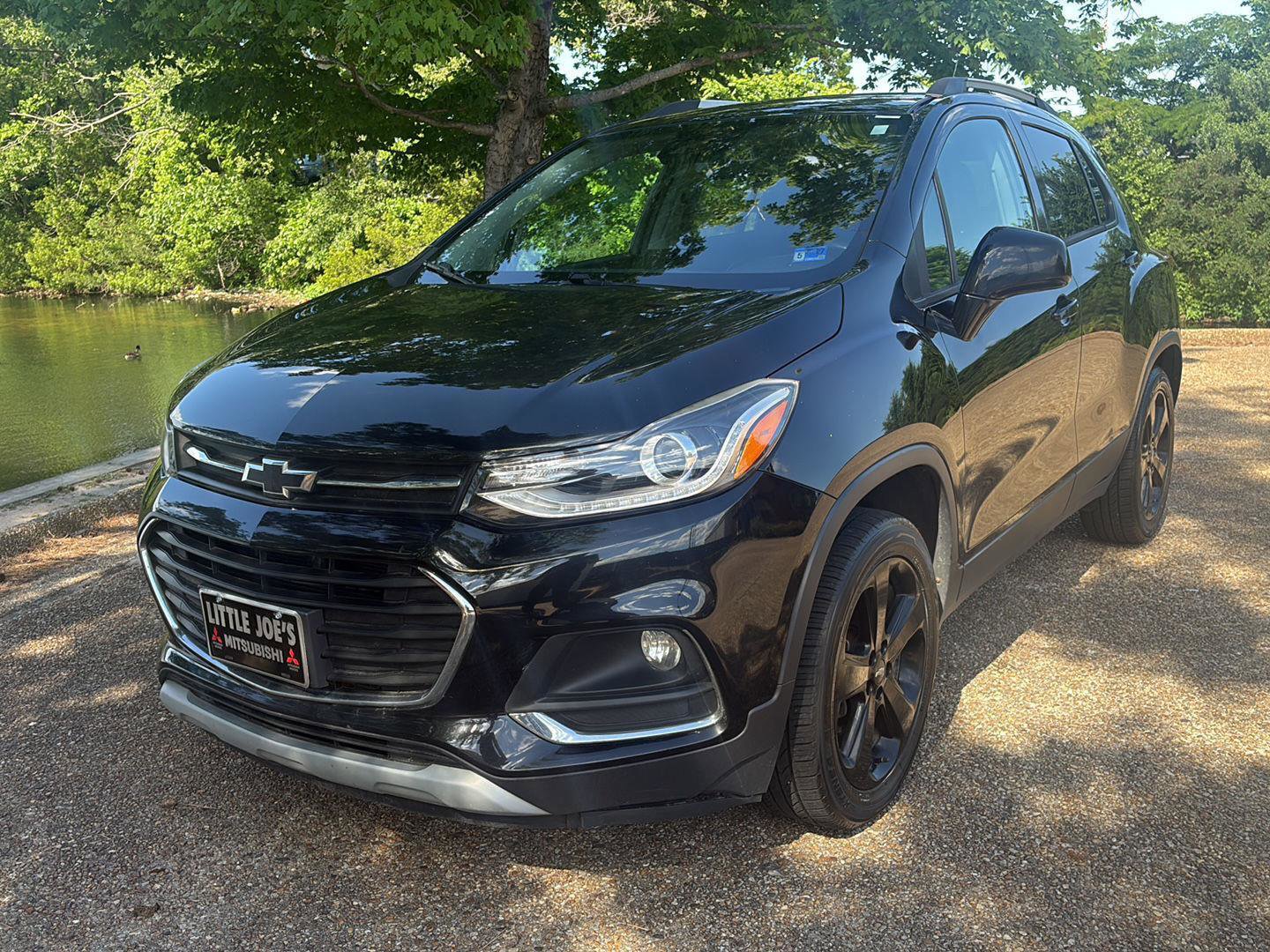 Used 2018 Chevrolet Trax Premier w/ Midnight Edition FWD image 11