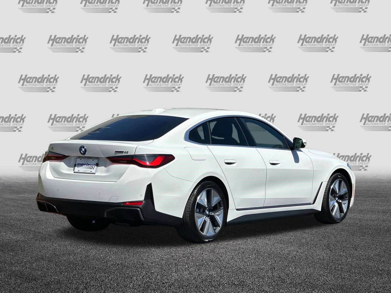 Used 2025 BMW i4 eDrive40 w/ Driving Assistance Package image 5