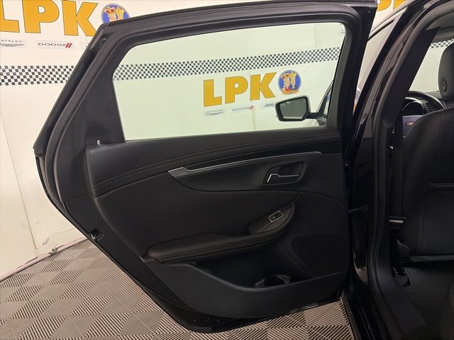 Used 2018 Chevrolet Impala LT image 22