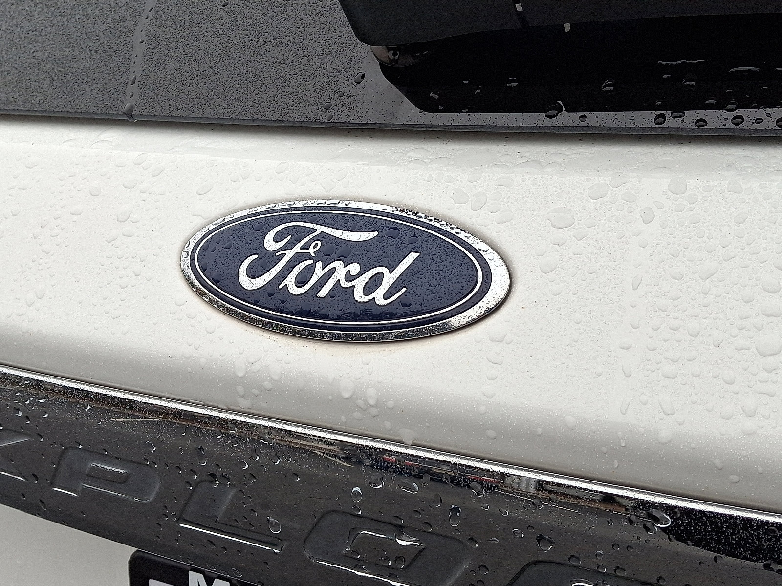 Used 2023 Ford Explorer XLT w/ Equipment Group 202A AWD/4WD image 32