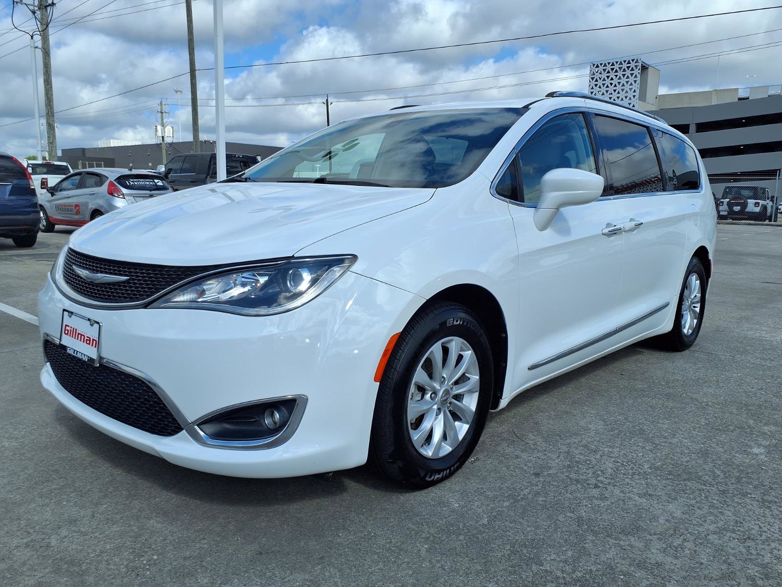Used 2018 Chrysler Pacifica Touring-L image 22