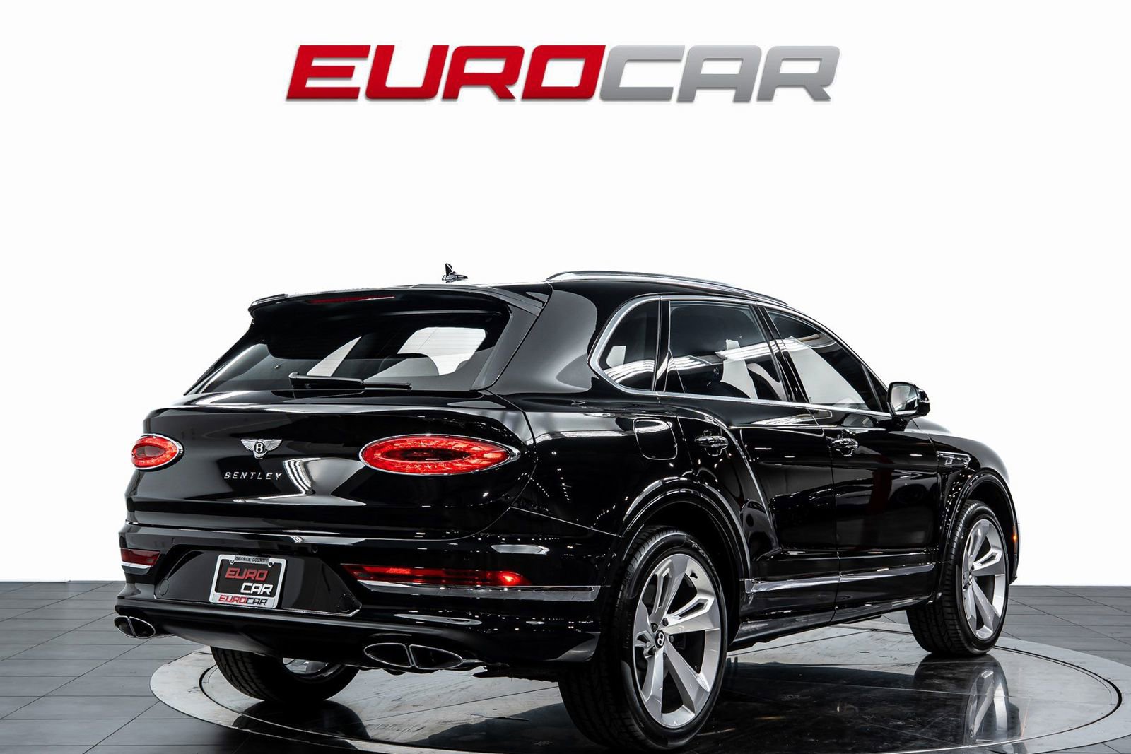 Used 2024 Bentley Bentayga image 5