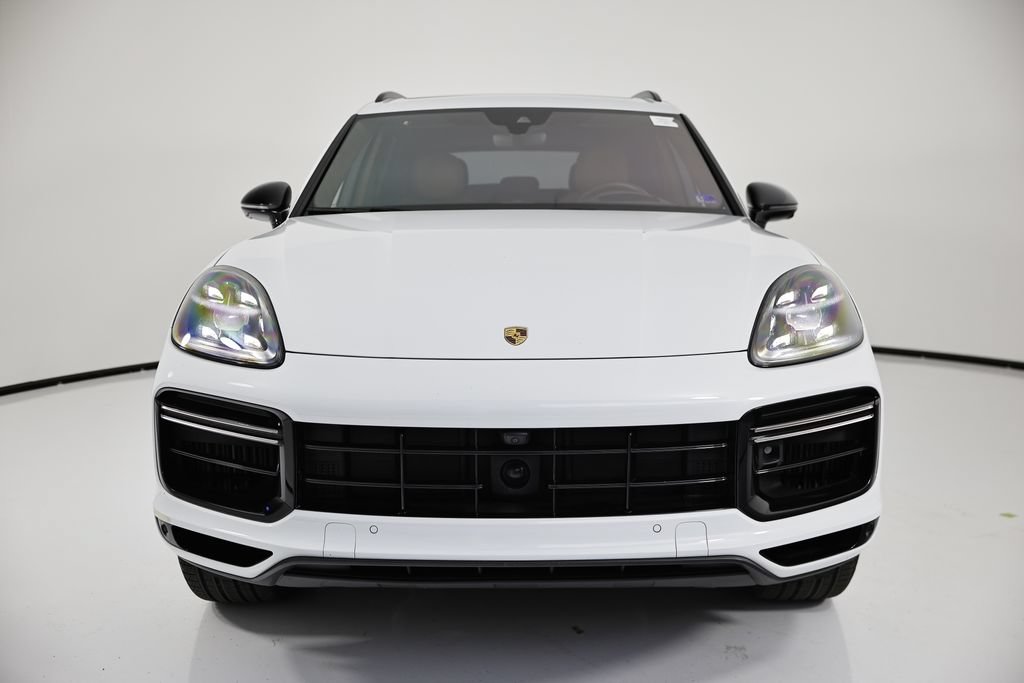 Certified 2023 Porsche Cayenne Turbo S AWD/4WD image 10