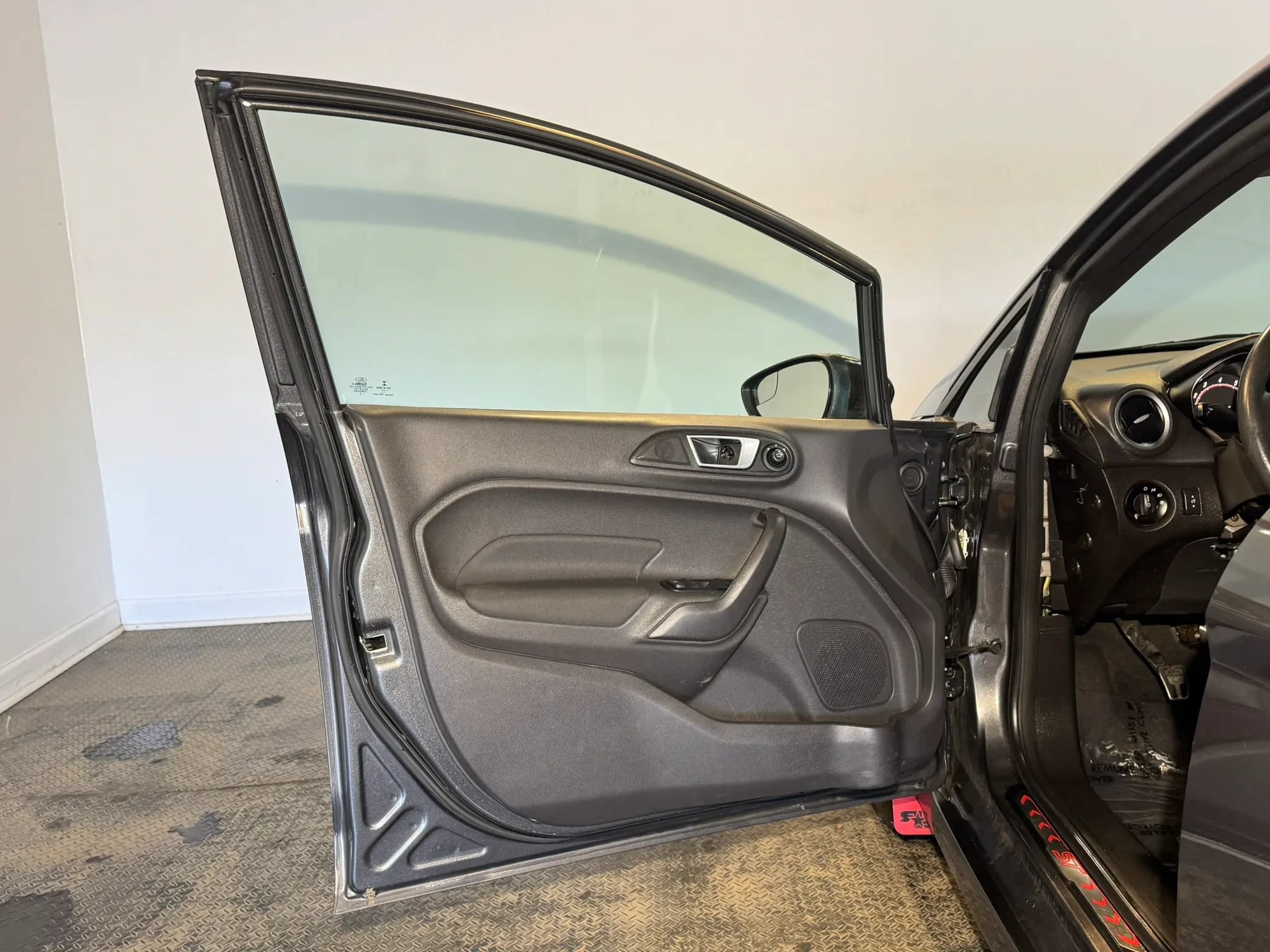 Used 2017 Ford Fiesta ST FWD image 7