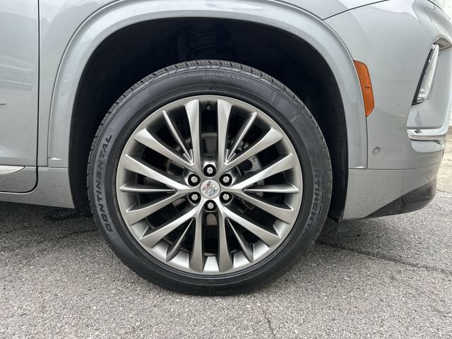 Used 2025 Buick Enclave Avenir AWD/4WD image 21