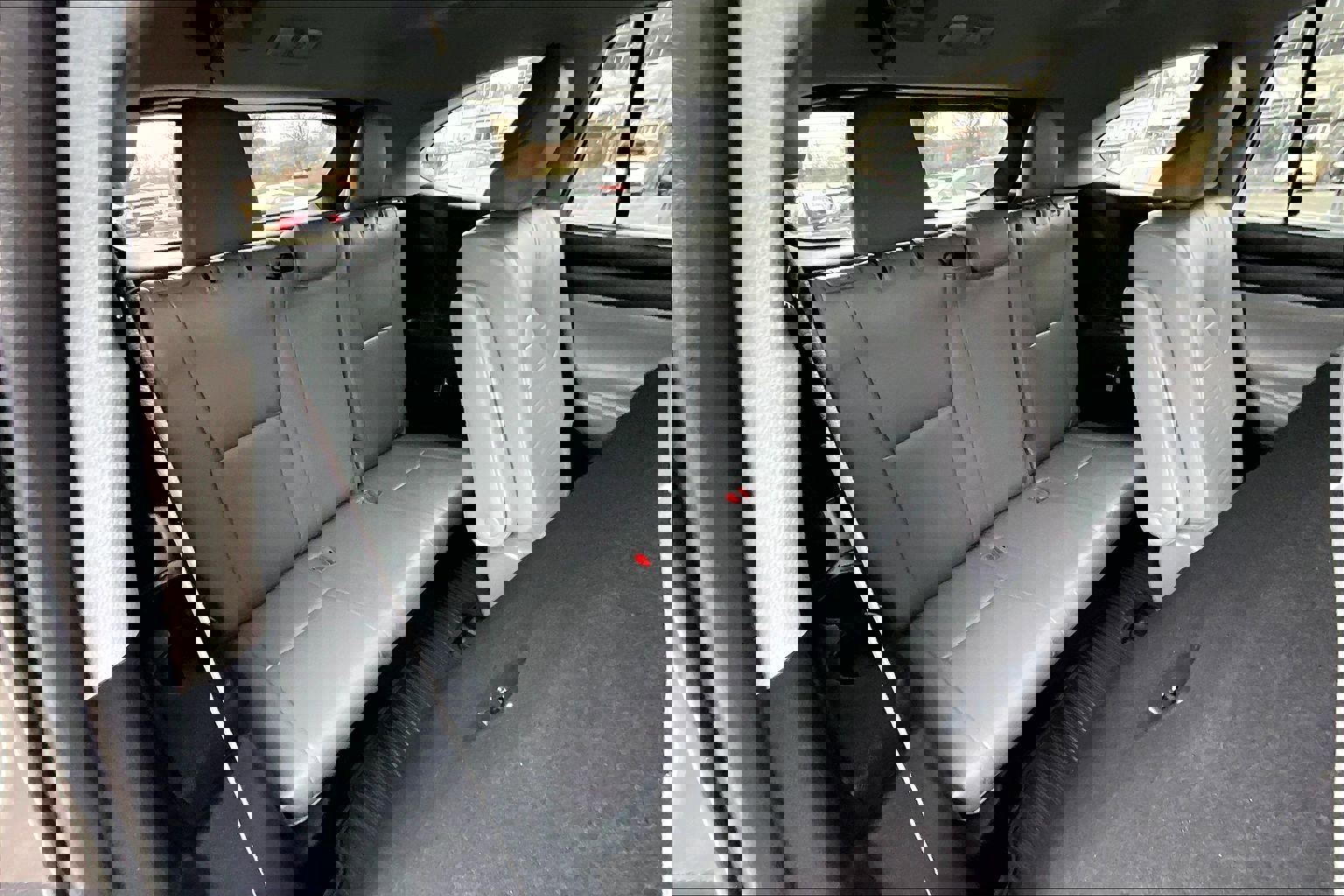 Used 2022 Toyota Highlander XLE image 27