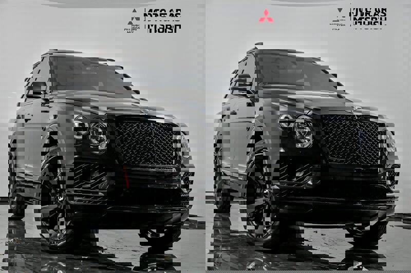 Used 2017 Bentley Bentayga image 1