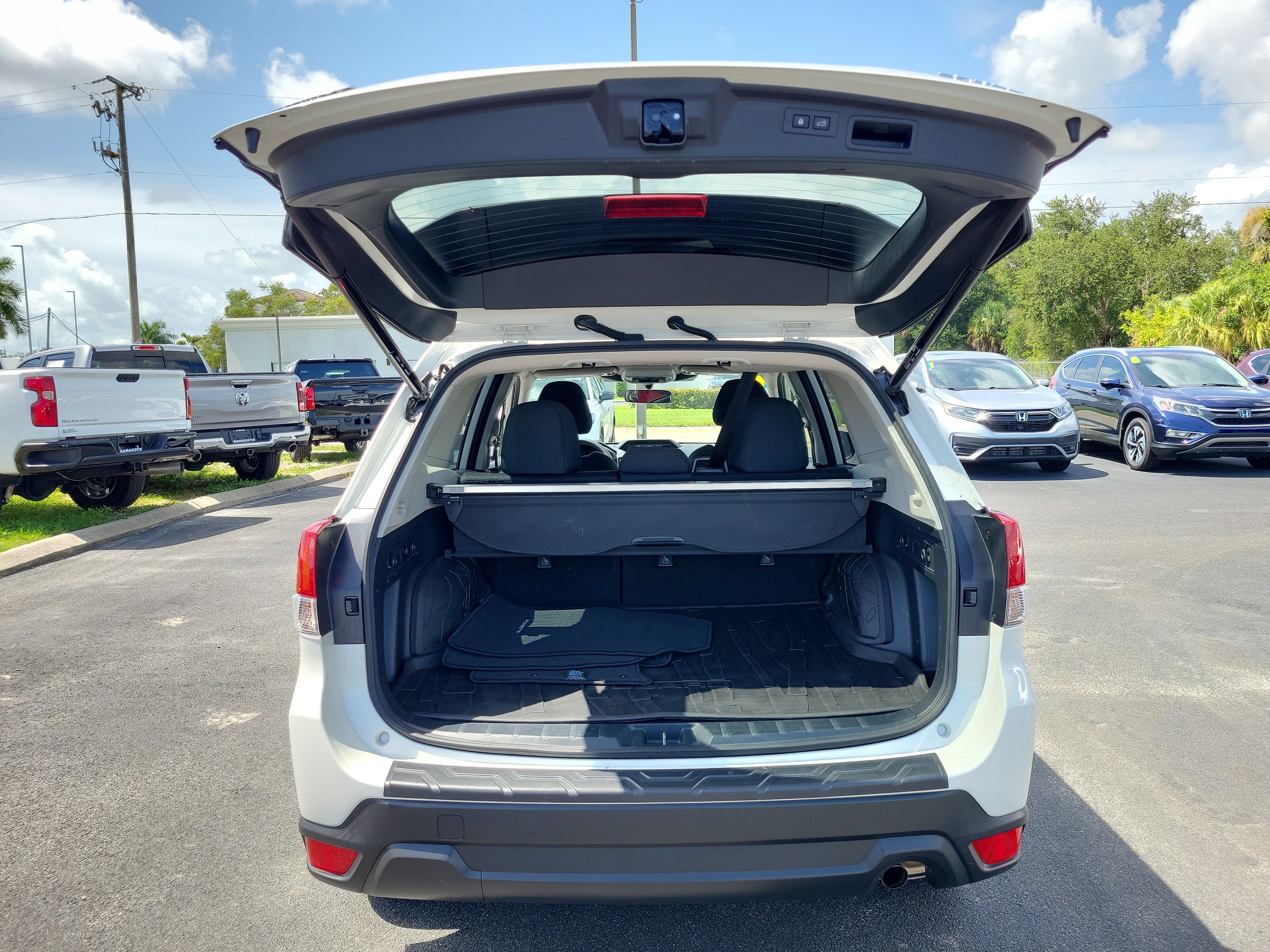 Certified 2024 Subaru Forester Premium AWD/4WD image 11