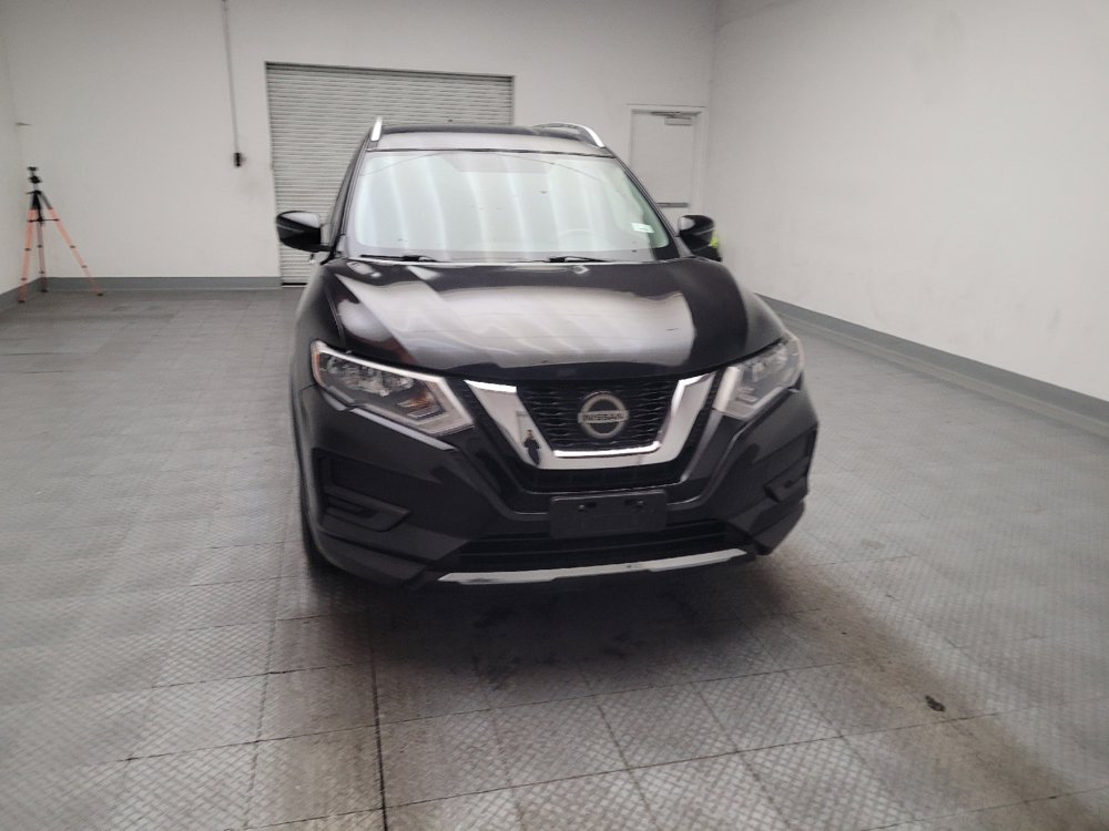 Used 2018 Nissan Rogue SV FWD image 14
