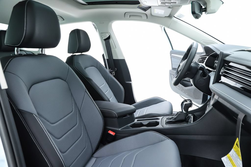 New 2026 Volkswagen Jetta SEL FWD image 35