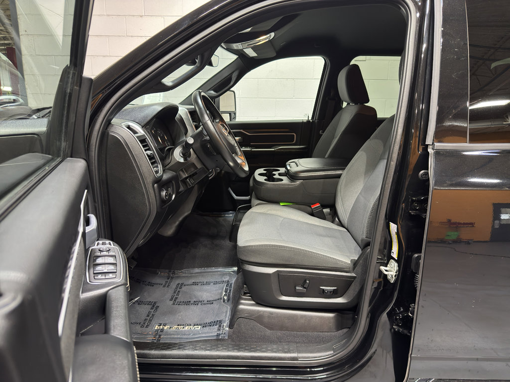 Used 2024 RAM 3500 Big Horn image 15