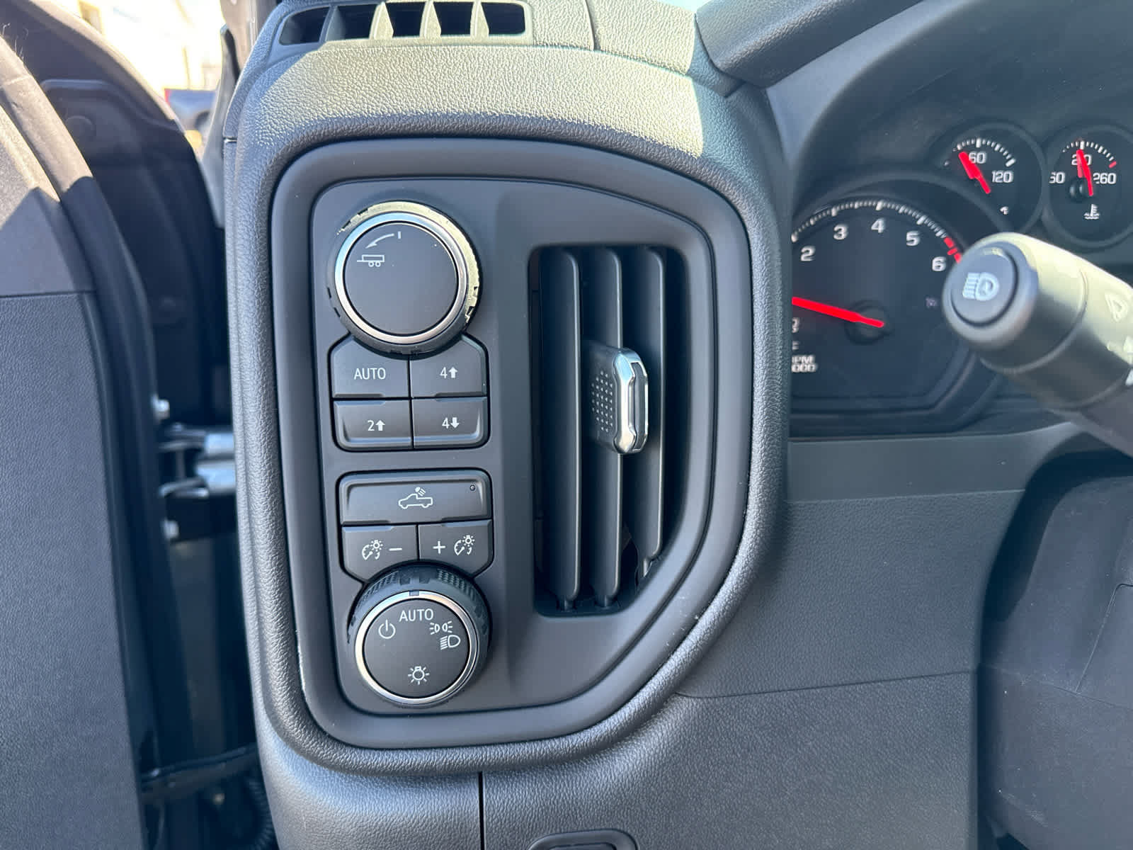 New 2026 Chevrolet Silverado 1500 Custom Trail Boss w/ Turbomax Blackout Package AWD/4WD image 16