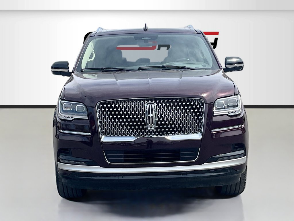 Used 2024 Lincoln Navigator Reserve AWD/4WD image 2