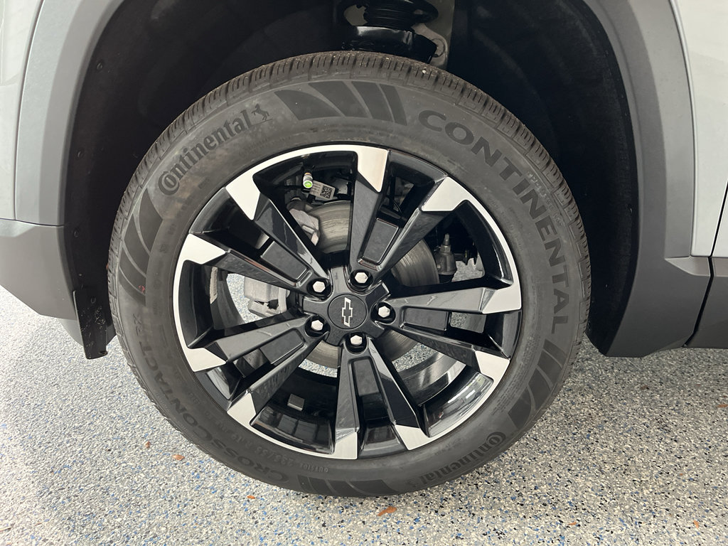 New 2026 Chevrolet Equinox RS FWD image 35