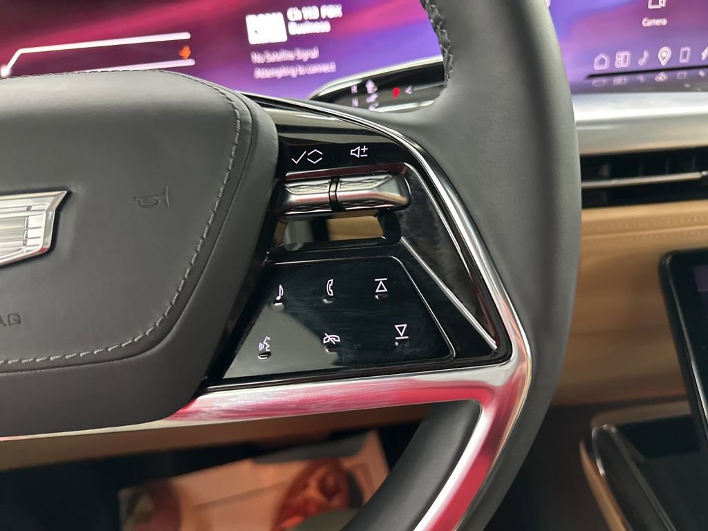 Certified 2025 Cadillac Escalade IQ Sport 2 w/ LPO, ONYX Package image 37