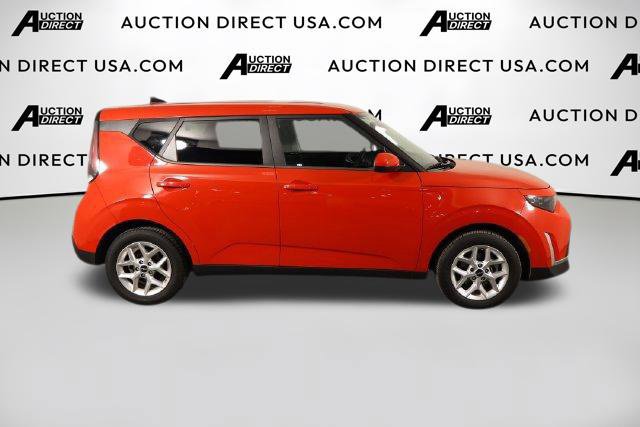Used 2024 Kia Soul LX w/ Option Group 015 FWD image 43