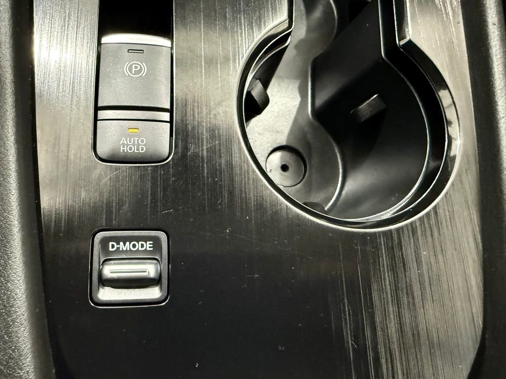 Used 2025 Nissan Rogue SV FWD image 36