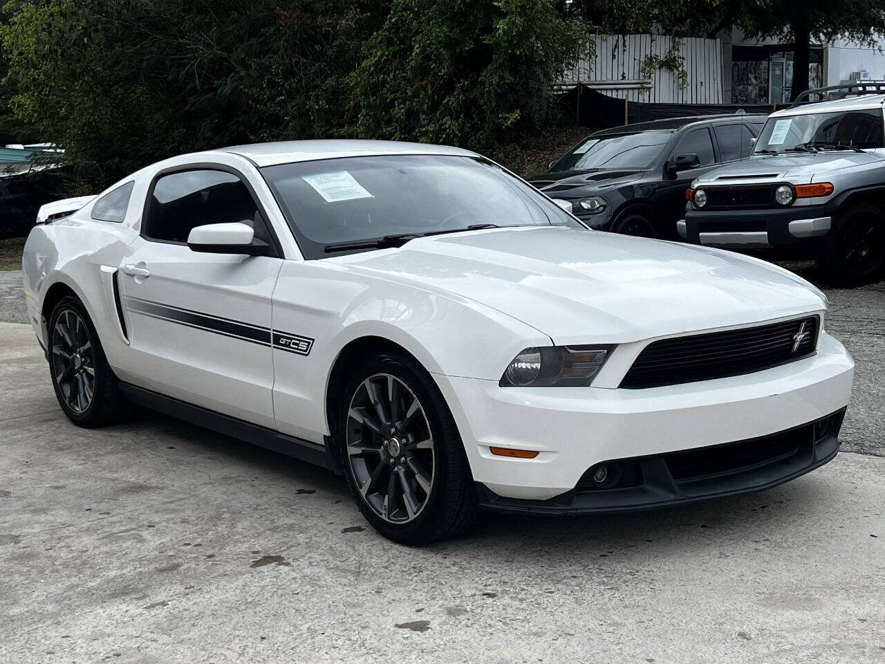 Used 2012 Ford Mustang GT Premium RWD image 4