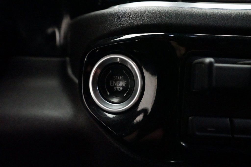 Certified 2023 Chevrolet Silverado 1500 High Country w/ Technology Package image 29