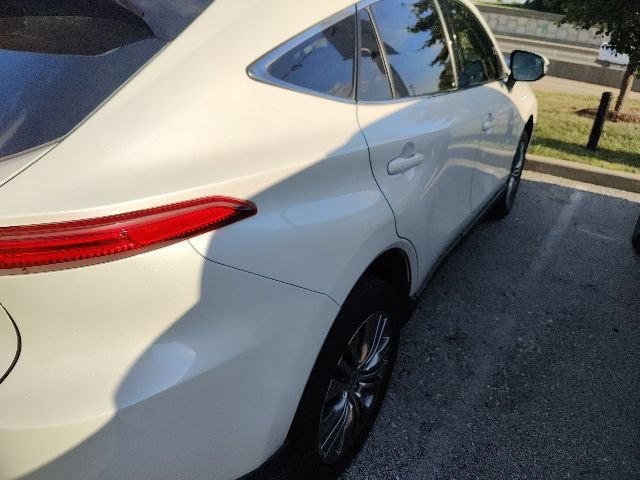 Used 2021 Toyota Venza XLE w/ Softex Package AWD/4WD image 9