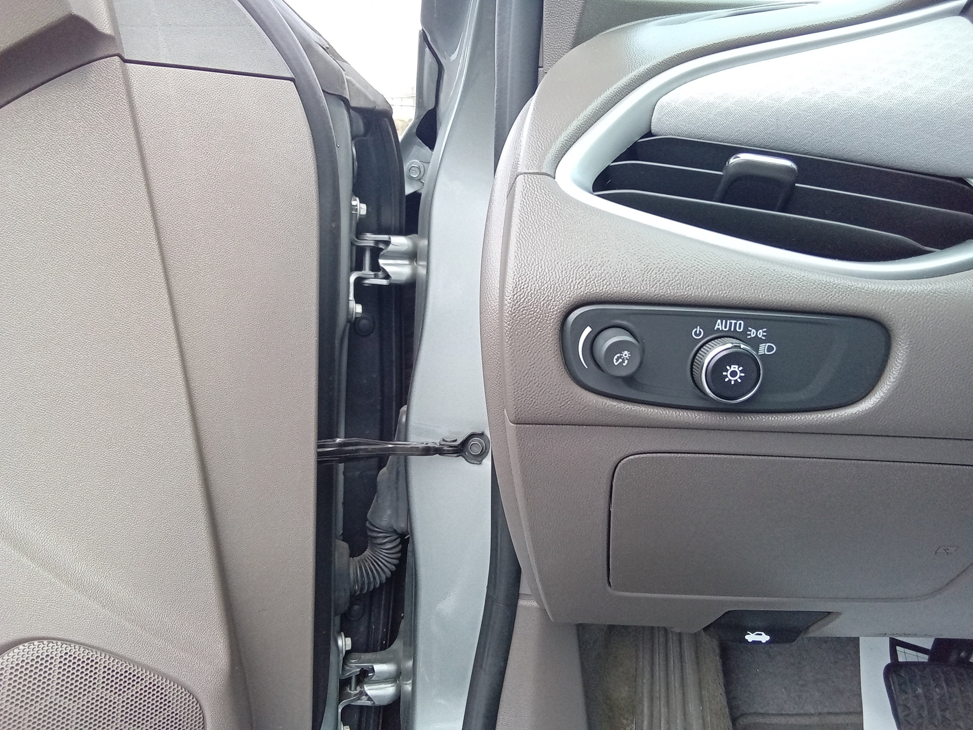 Used 2024 Chevrolet Malibu LS w/ Driver Confidence Package image 14