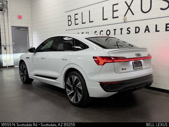 Used 2024 Audi Q8 e-tron Prestige w/ Prestige Package AWD/4WD image 7