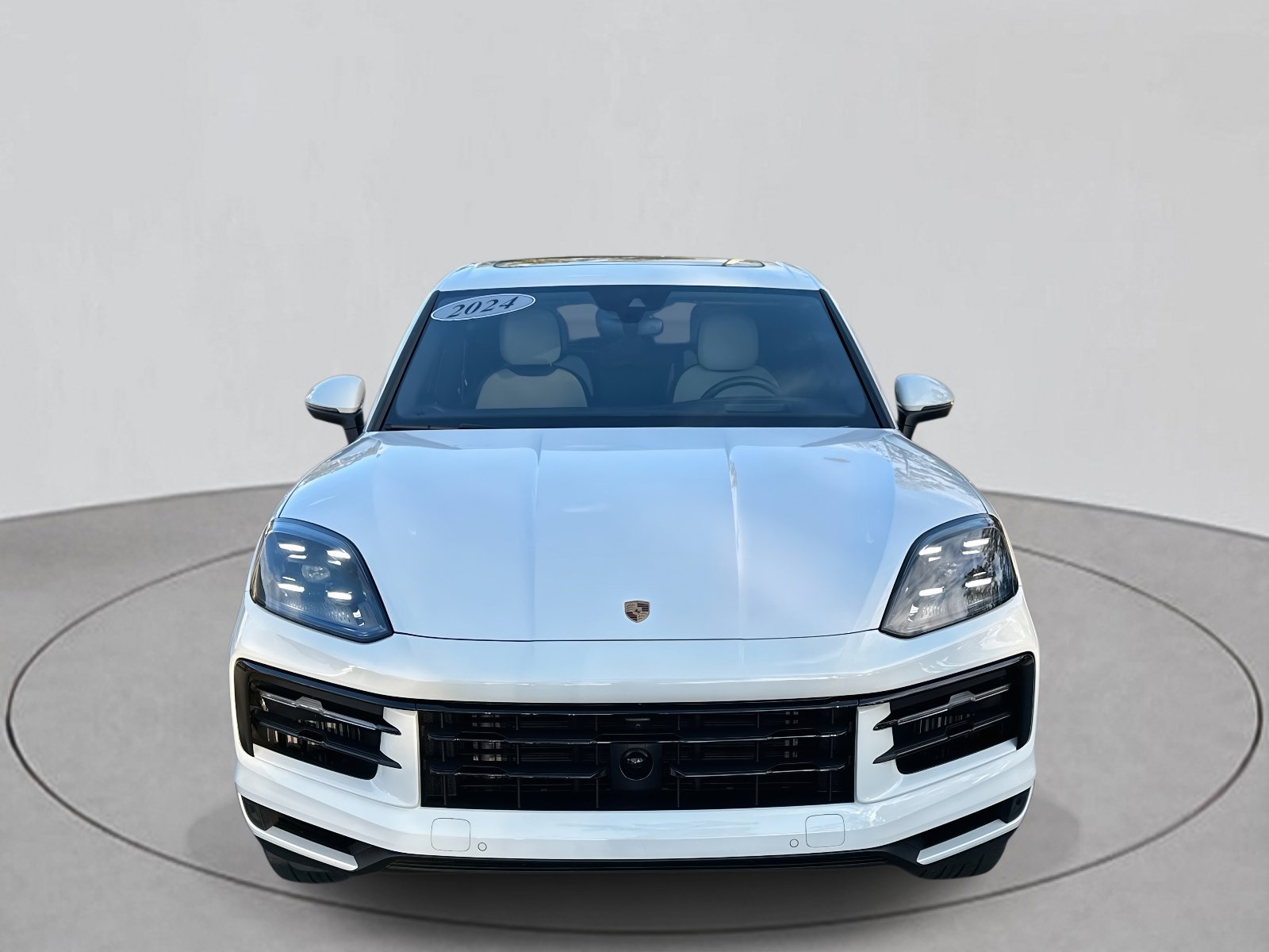 Used 2024 Porsche Cayenne image 8