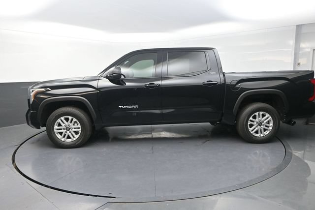 Used 2026 Toyota Tundra SR5 w/ SR5 Premium Package AWD/4WD image 4