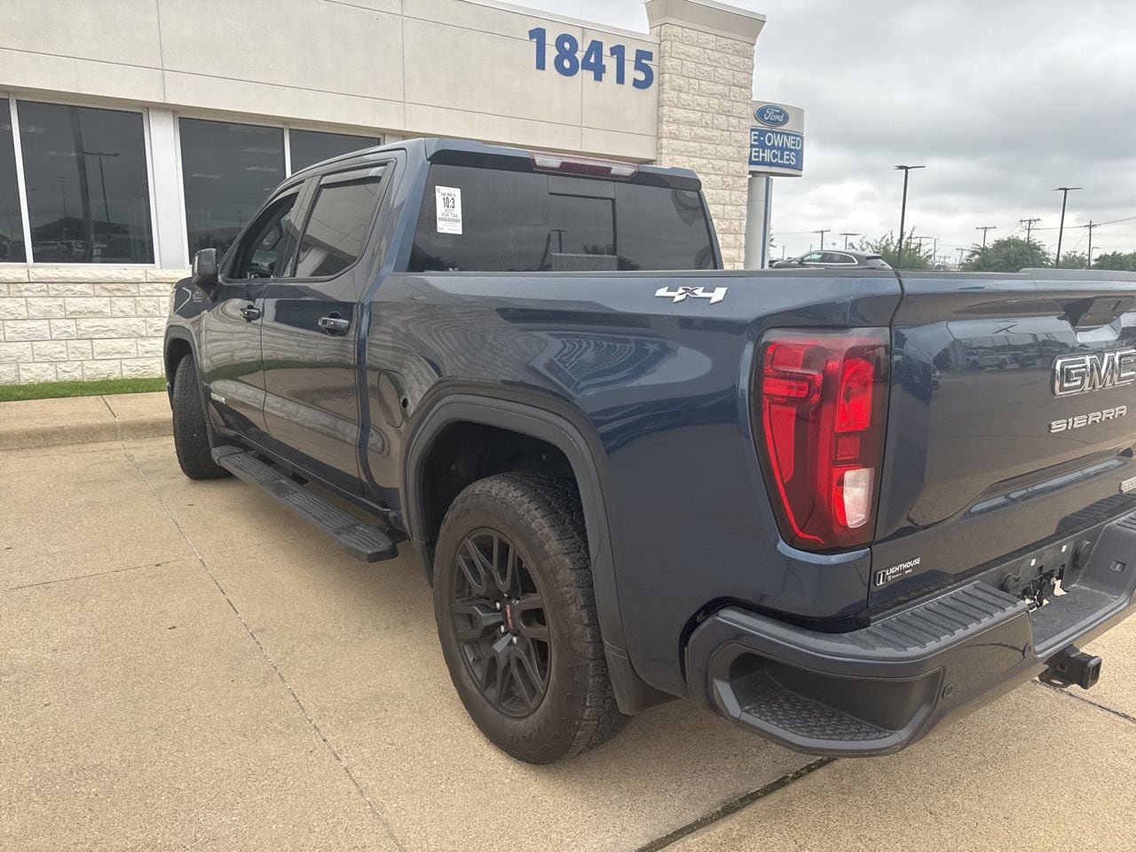 Used 2021 GMC Sierra 1500 Elevation w/ Preferred Package AWD/4WD image 8