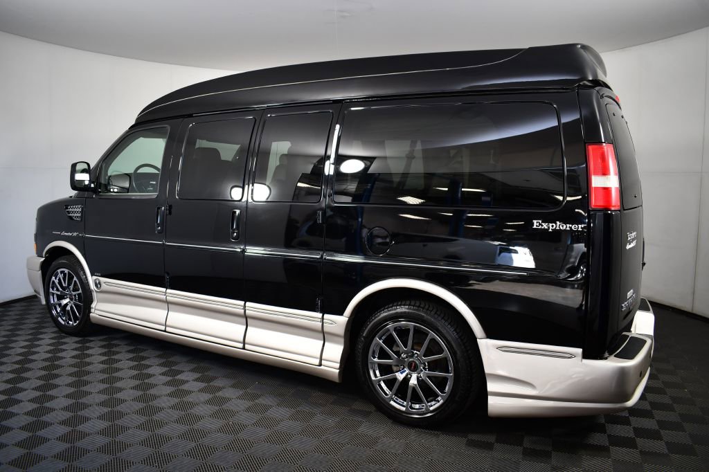 Used 2013 GMC Savana 1500 AWD image 10