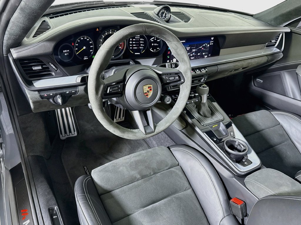 Certified 2023 Porsche 911 GT3 RWD image 4