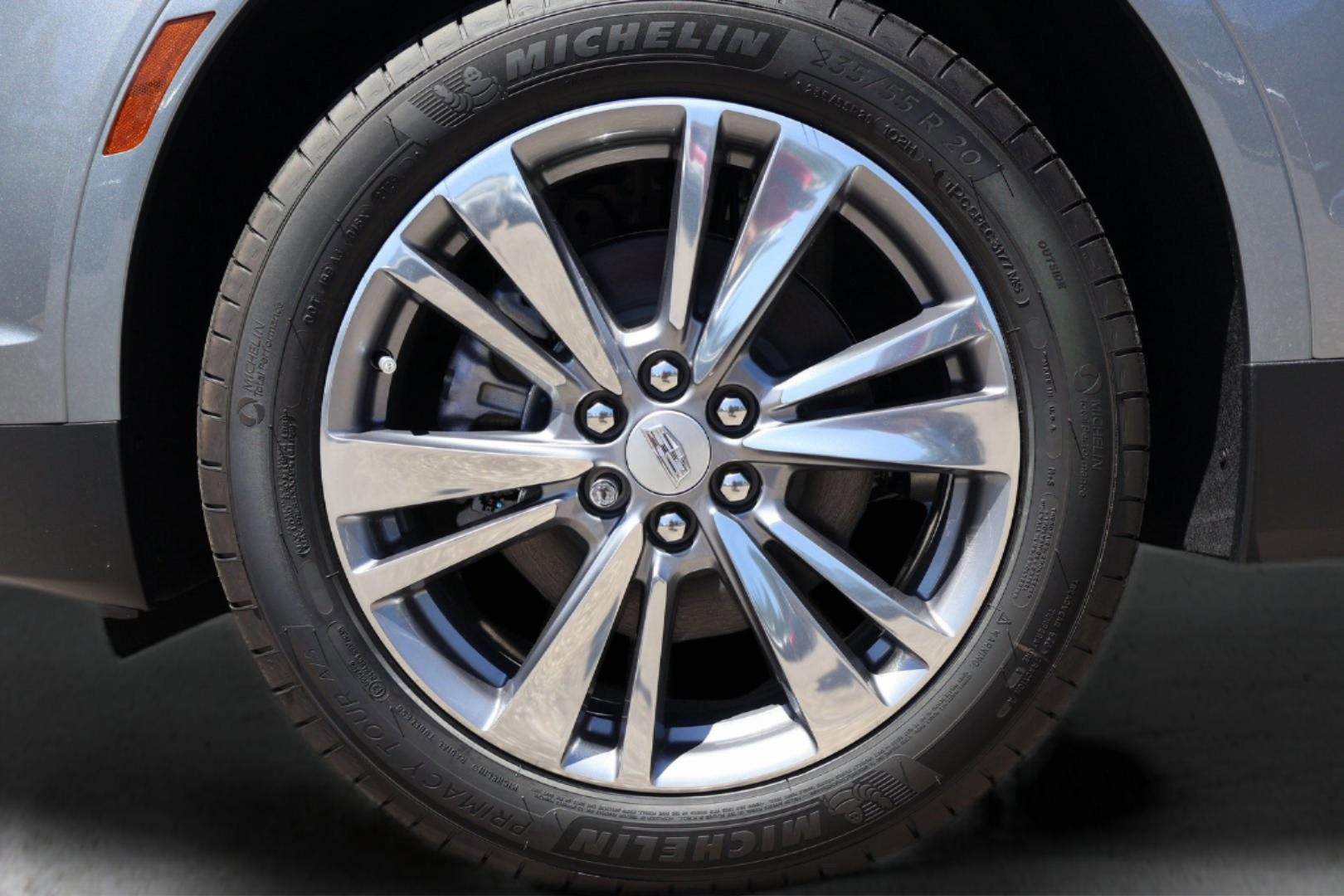 New 2025 Cadillac XT5 Premium Luxury image 9