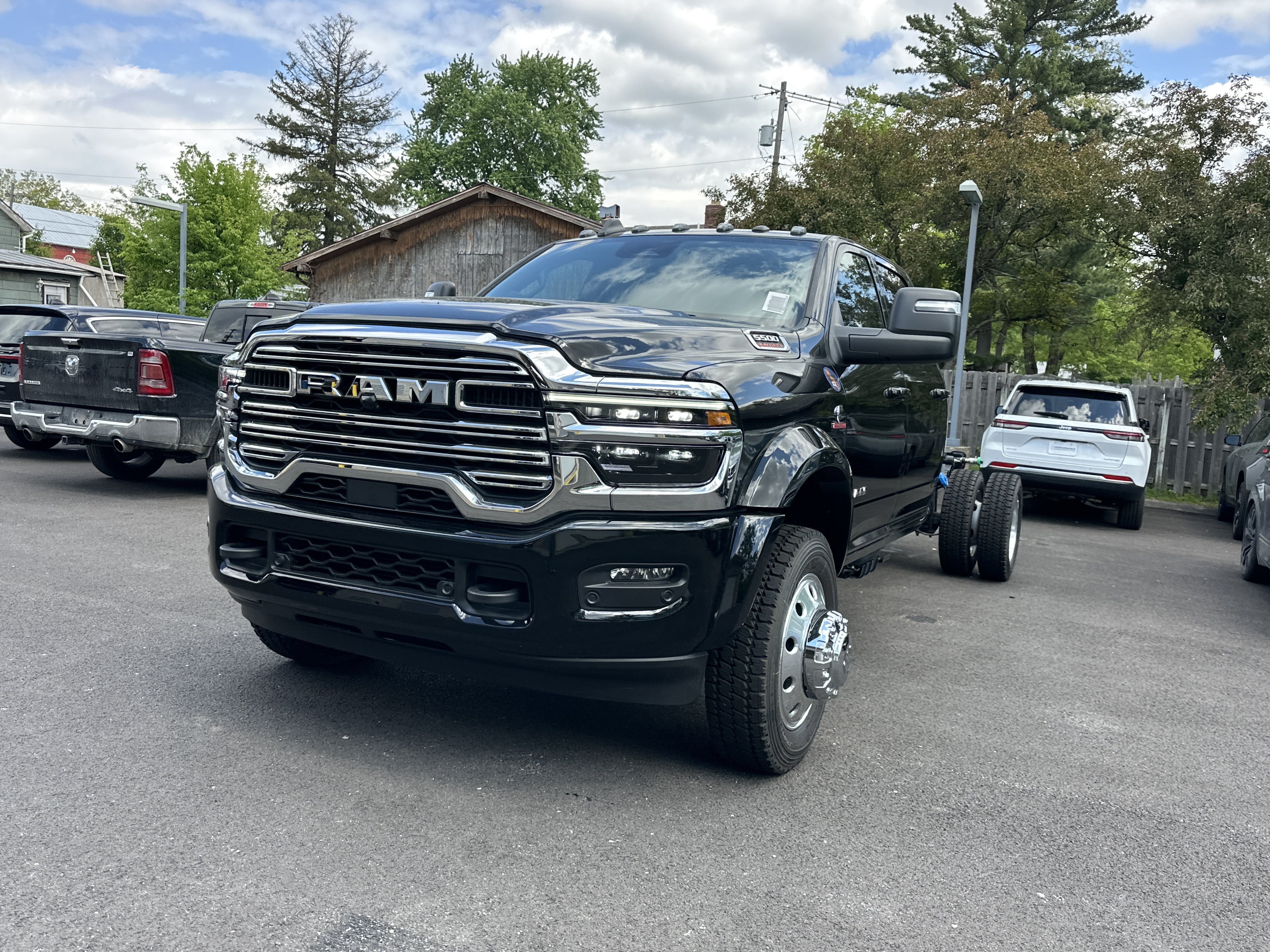New 2026 RAM 5500 4x4 Crew Cab w/ Laramie Trim Package image 23