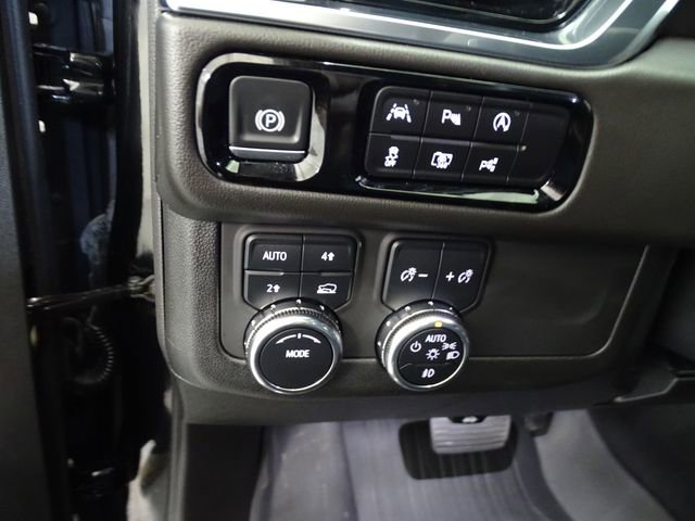 Used 2025 GMC Yukon Elevation w/ LPO, Floor Liner Package AWD/4WD image 11