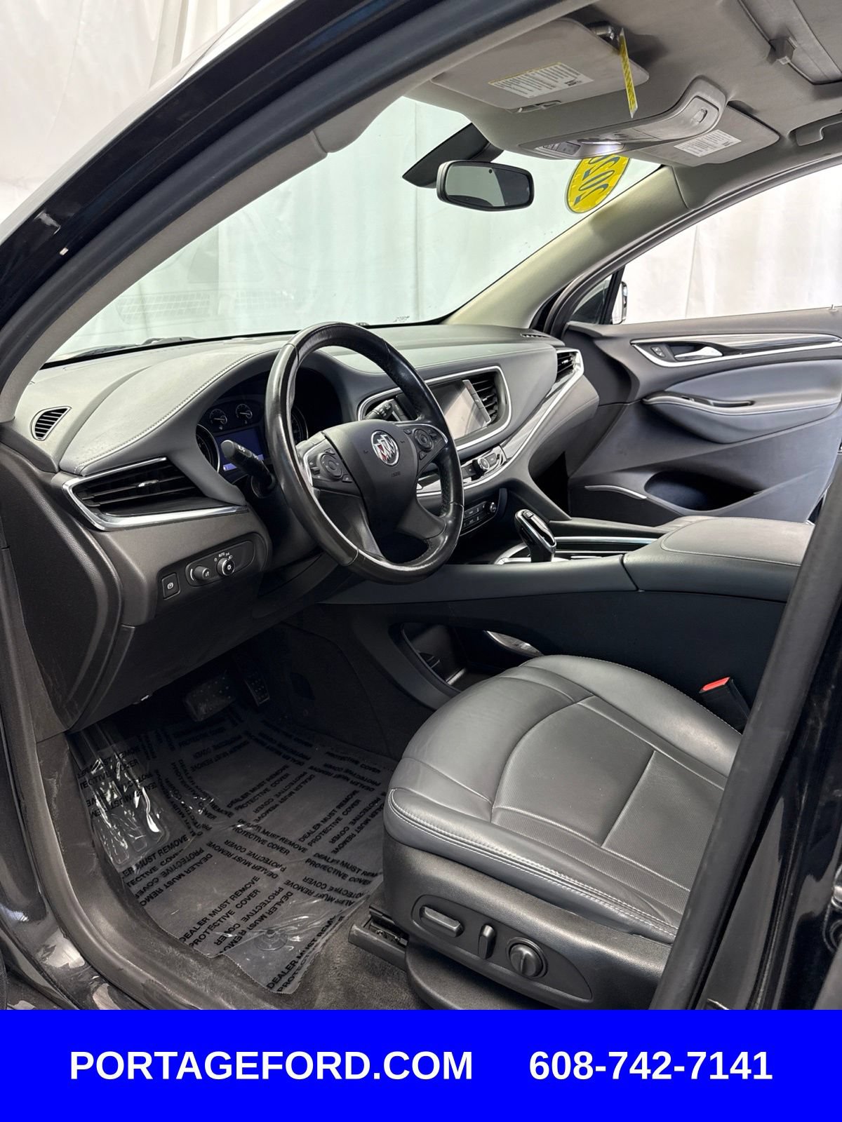 Used 2020 Buick Enclave Essence w/ Sound and Sites Package AWD/4WD image 9