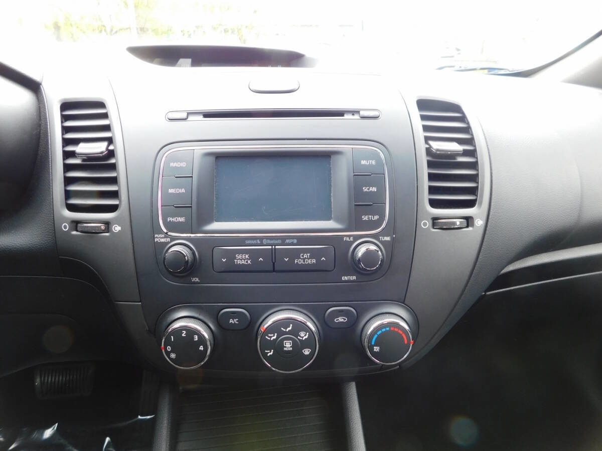 Used 2016 Kia Forte LX w/ LX Popular Package image 9