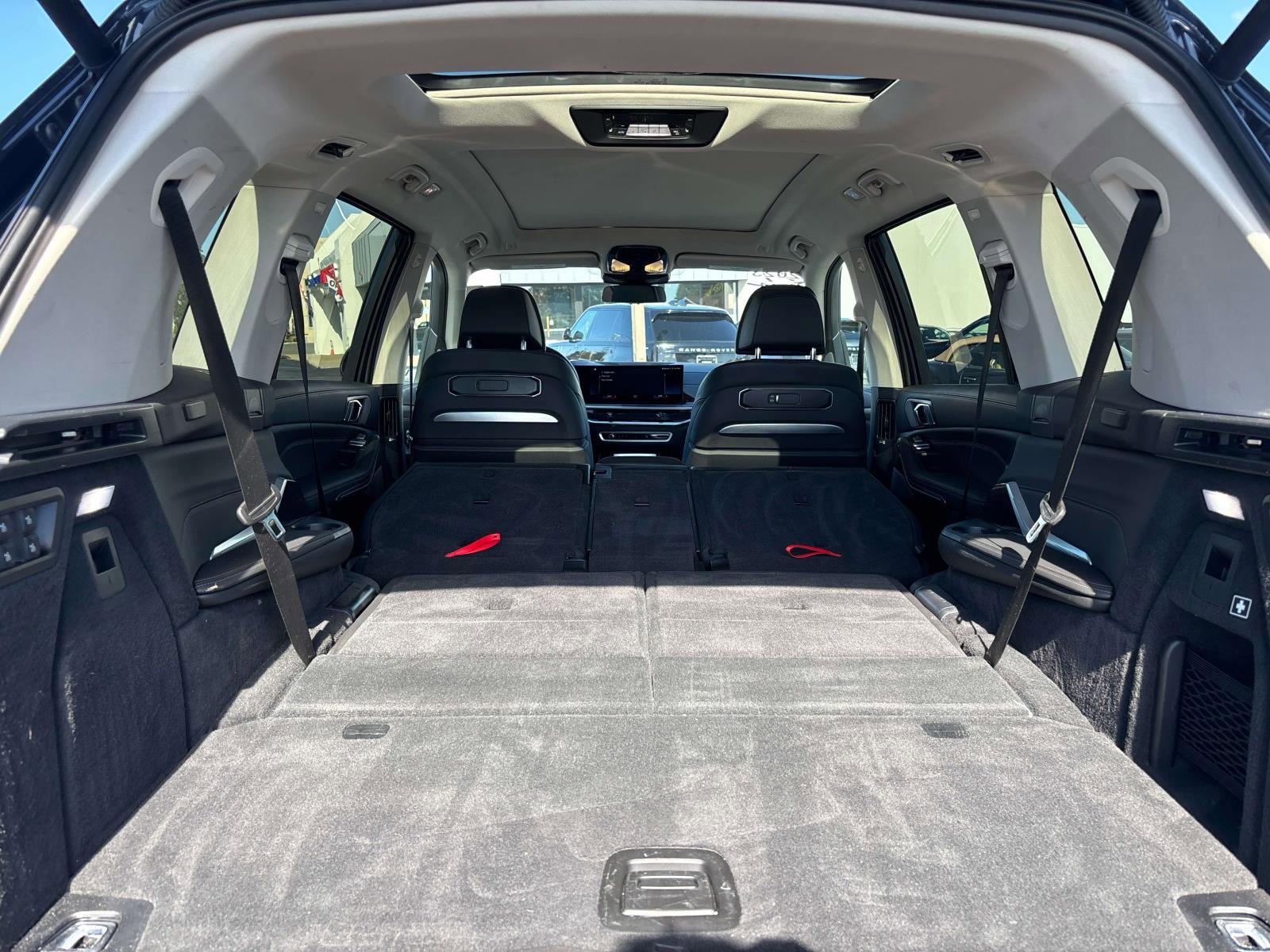 Used 2023 BMW X7 xDrive40i w/ Premium Package AWD/4WD image 18
