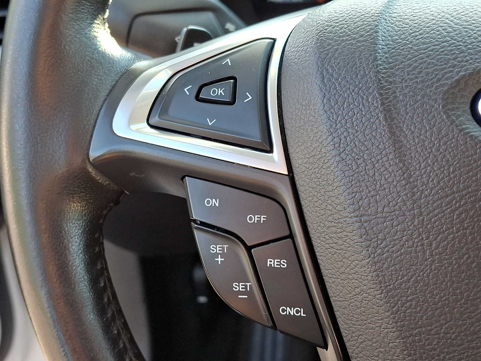 Used 2016 Ford Fusion Titanium FWD image 21