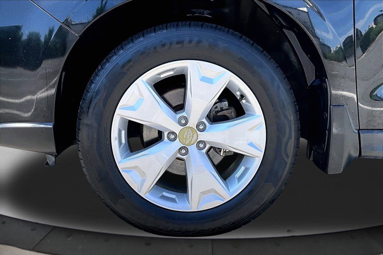 Used 2015 Subaru Forester 2.5i Premium w/ Rugged Package #1 AWD/4WD image 31
