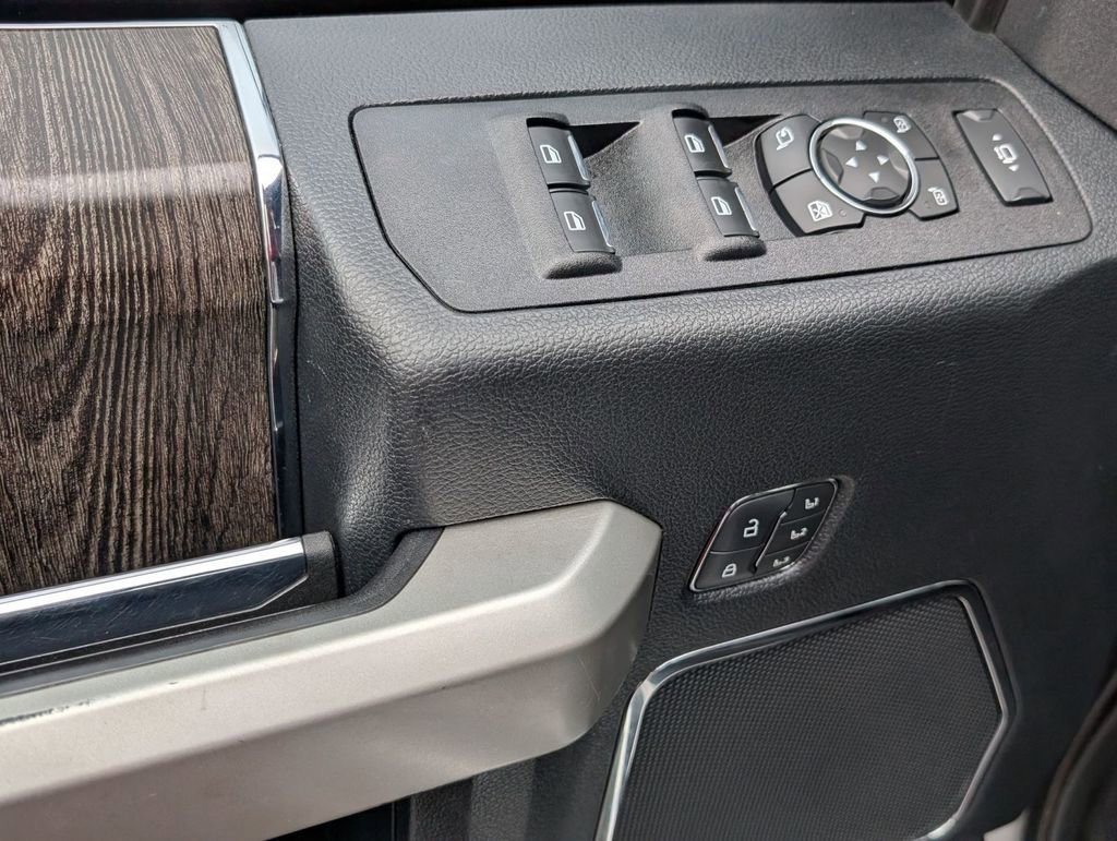 Certified 2021 Ford F250 Lariat w/ Chrome Package image 25