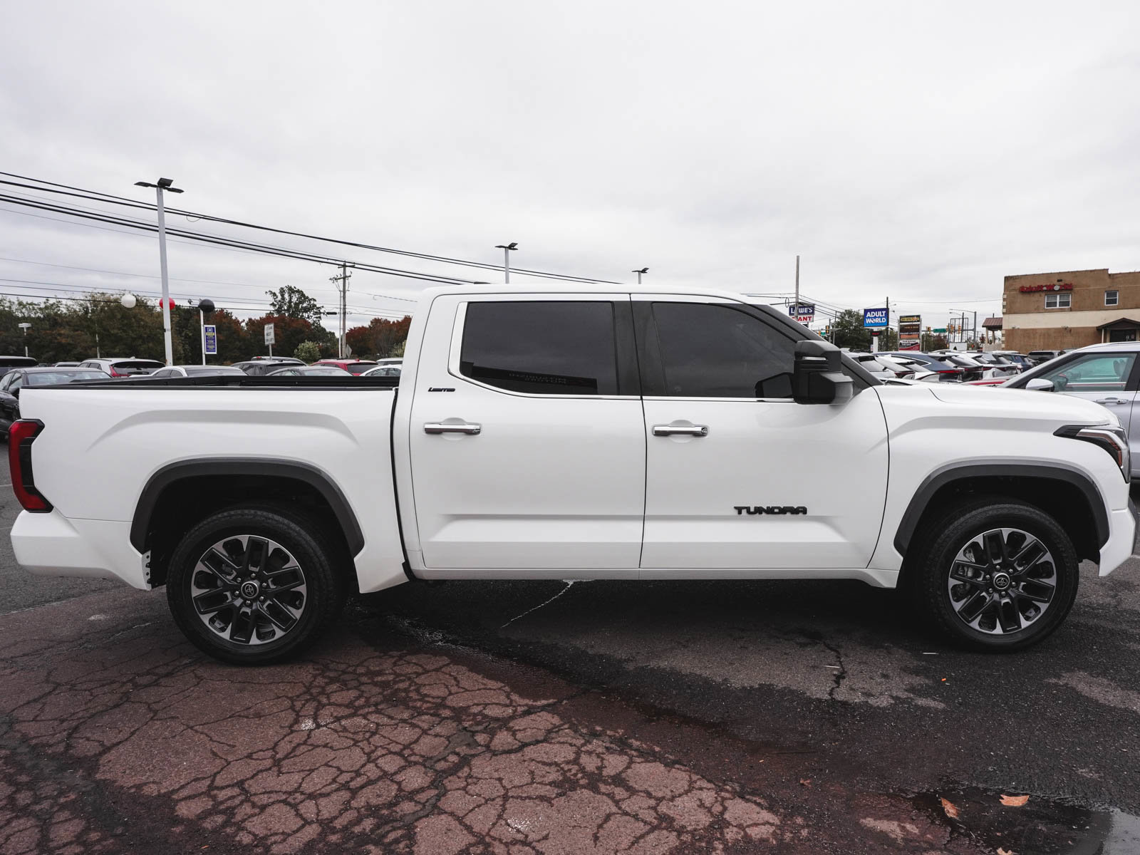 Used 2024 Toyota Tundra Limited image 4