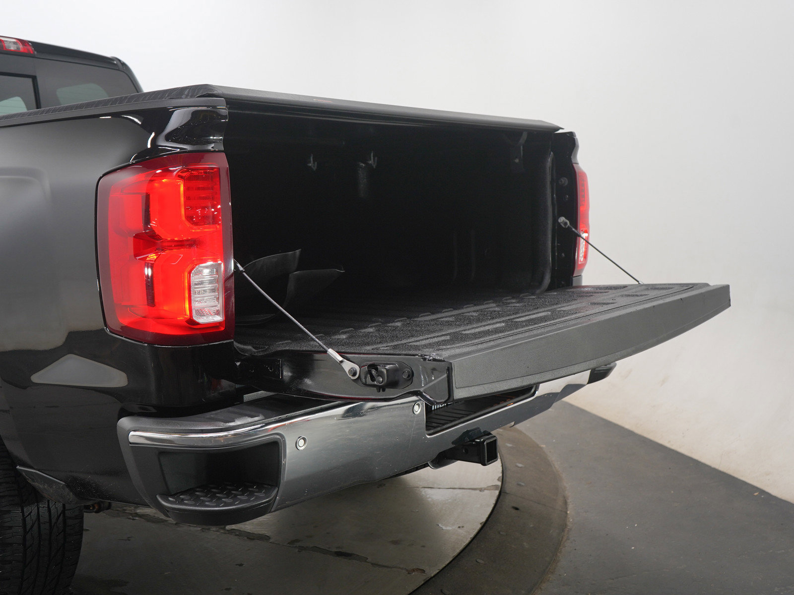 Used 2016 Chevrolet Silverado 1500 LTZ w/ Sport Package image 9