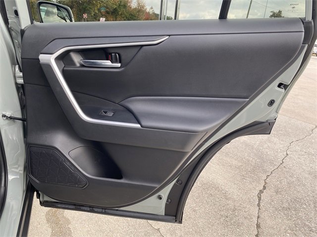 Used 2022 Toyota RAV4 XLE Premium image 30