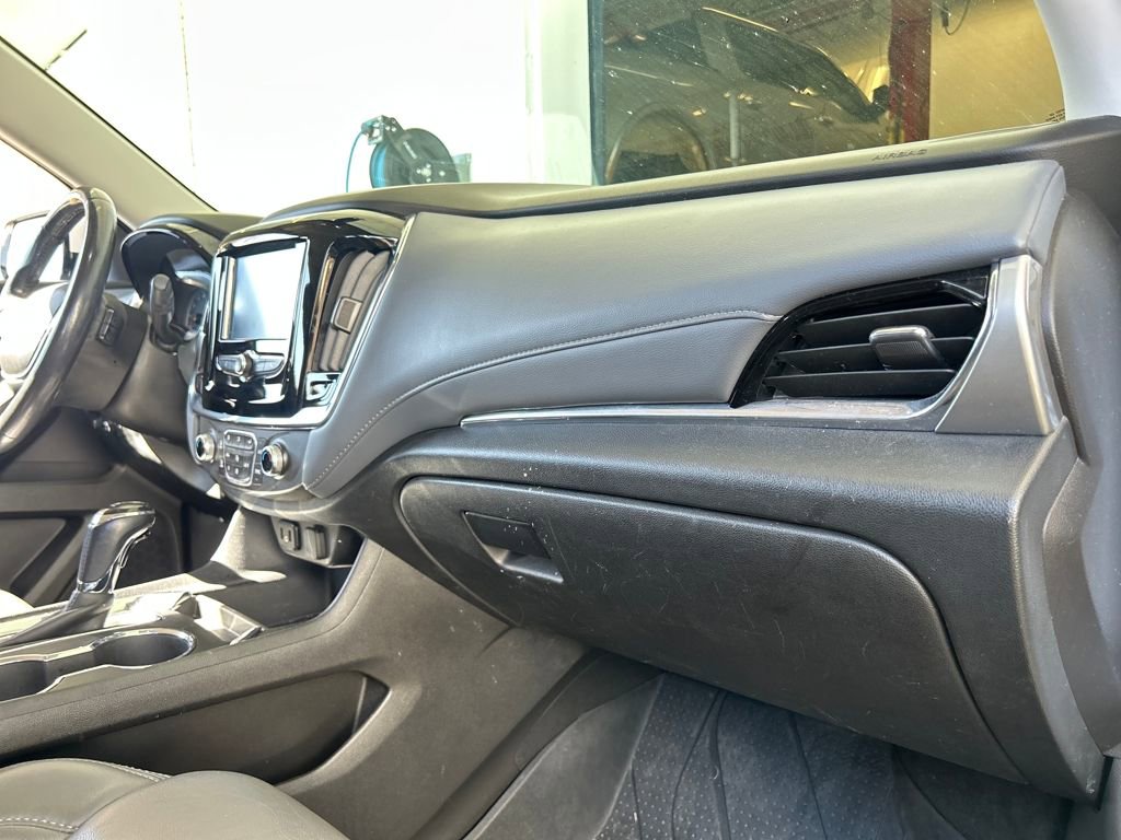 Used 2018 Chevrolet Traverse LT image 16