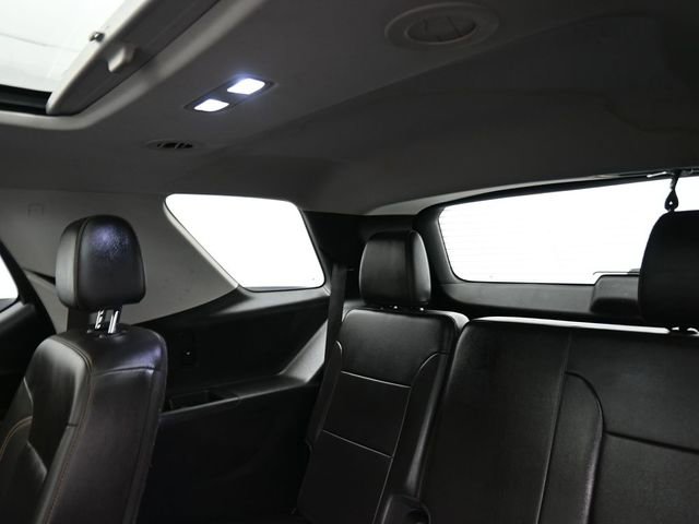 Used 2021 Chevrolet Traverse LT w/ LT Premium Package image 21
